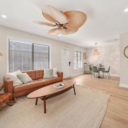 Luxury Villa 3 Blocks From The Beach With A Pool, Fire Pit And Outdoor Oasis 케이프커네버럴 외부 사진