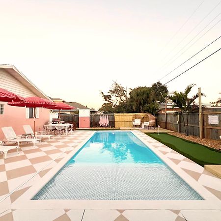 Luxury Villa 3 Blocks From The Beach With A Pool, Fire Pit And Outdoor Oasis 케이프커네버럴 외부 사진