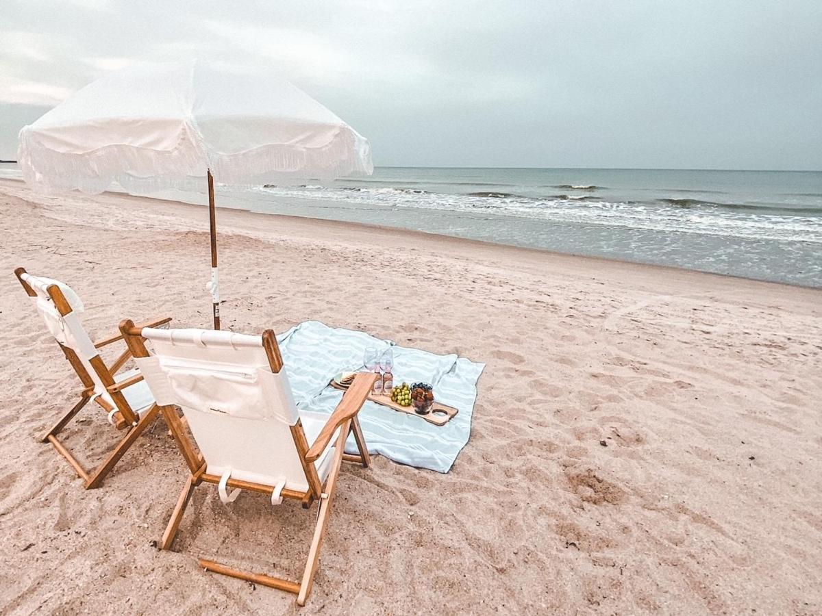 Luxury Villa 3 Blocks From The Beach With A Pool, Fire Pit And Outdoor Oasis 케이프커네버럴 외부 사진