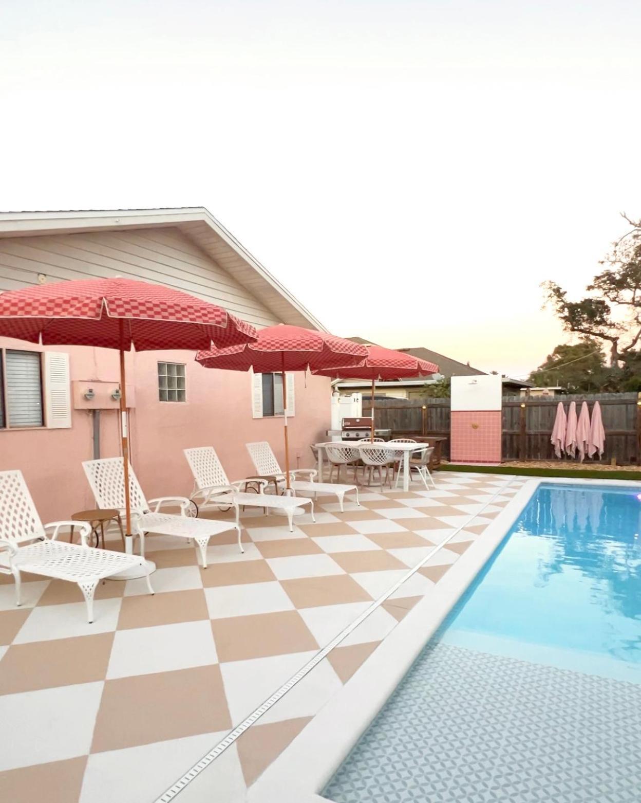 Luxury Villa 3 Blocks From The Beach With A Pool, Fire Pit And Outdoor Oasis 케이프커네버럴 외부 사진