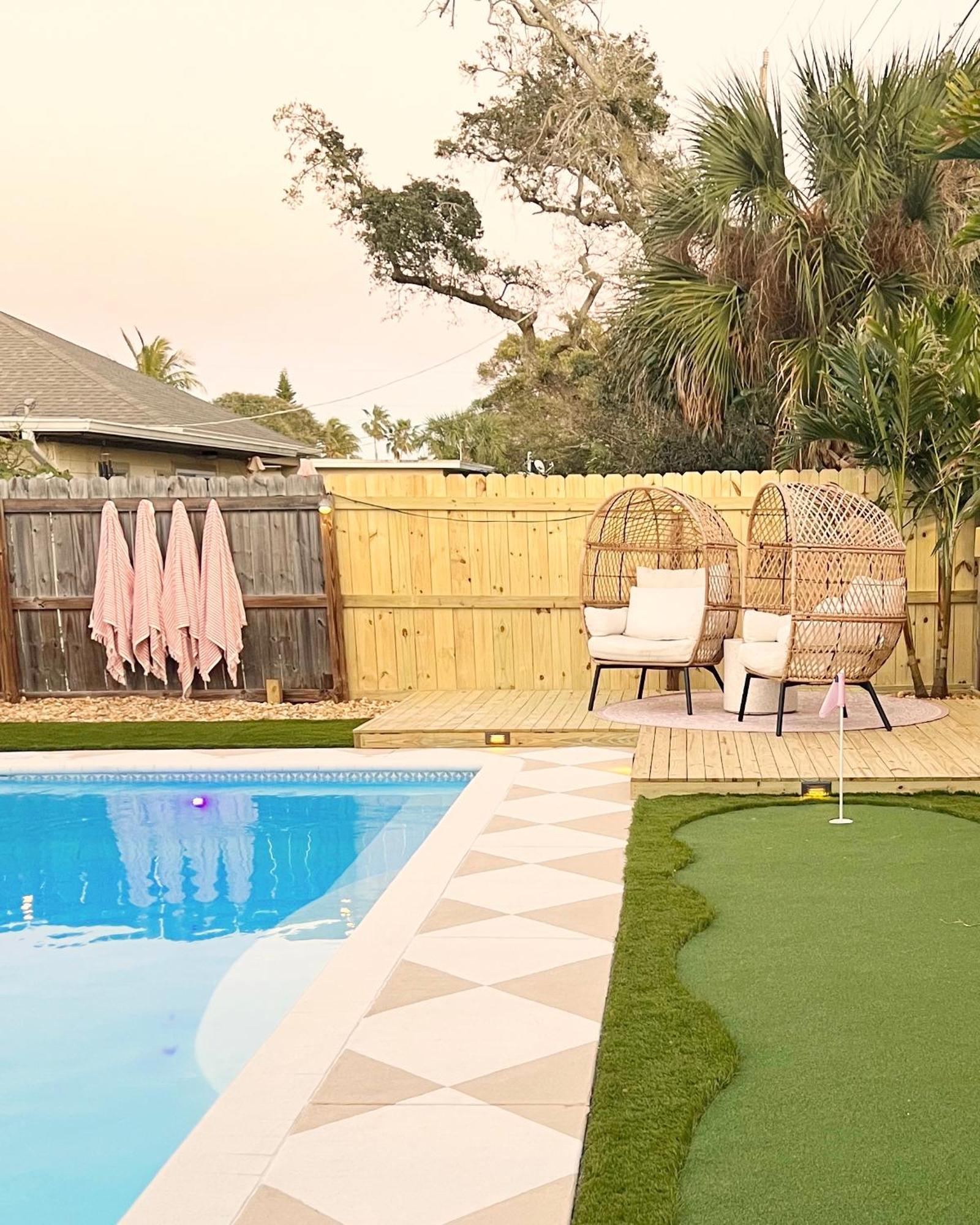 Luxury Villa 3 Blocks From The Beach With A Pool, Fire Pit And Outdoor Oasis 케이프커네버럴 외부 사진